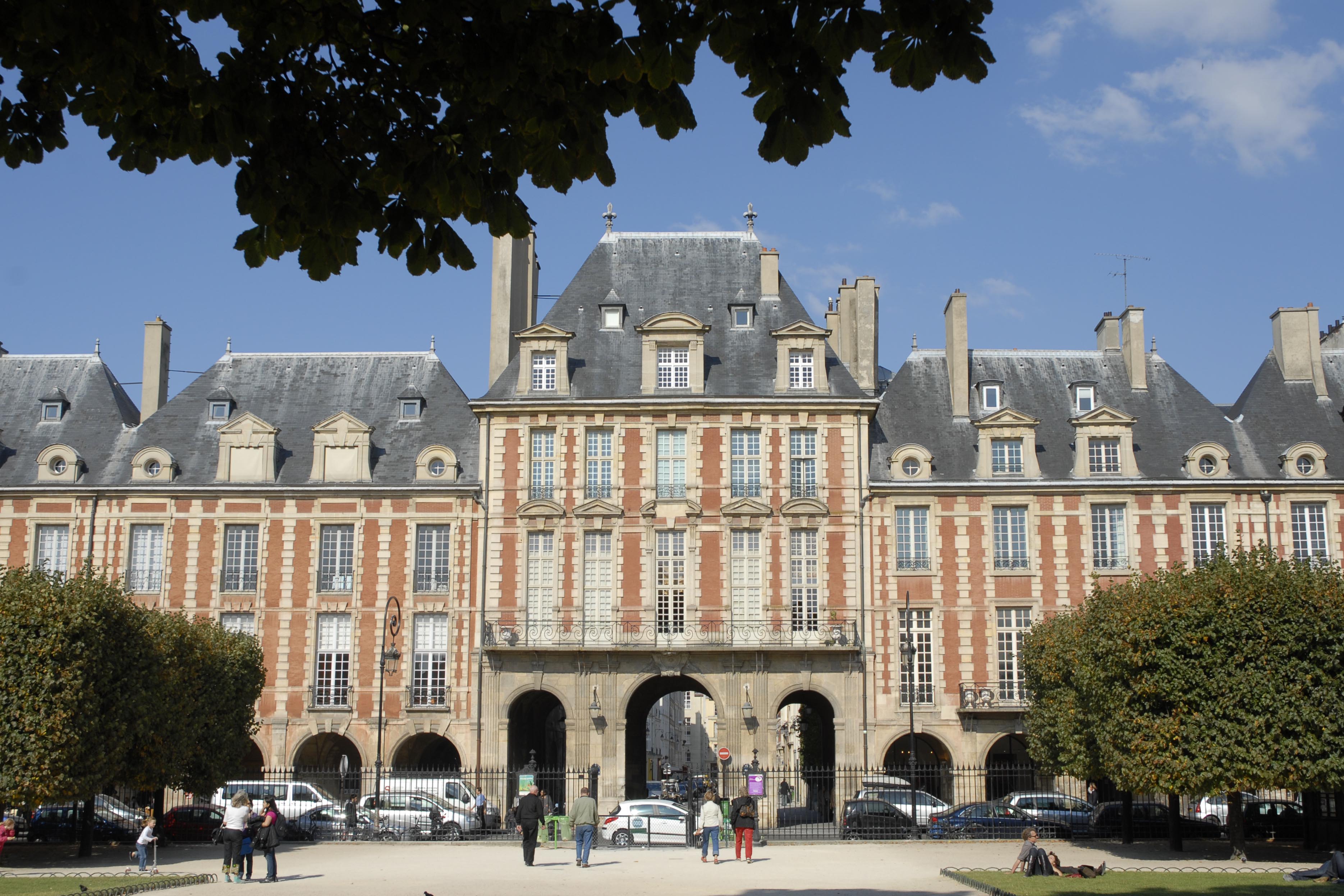 Xavier NIEL & Delphine ARNAULT @ Paris Fashion Week 8 mars 2015