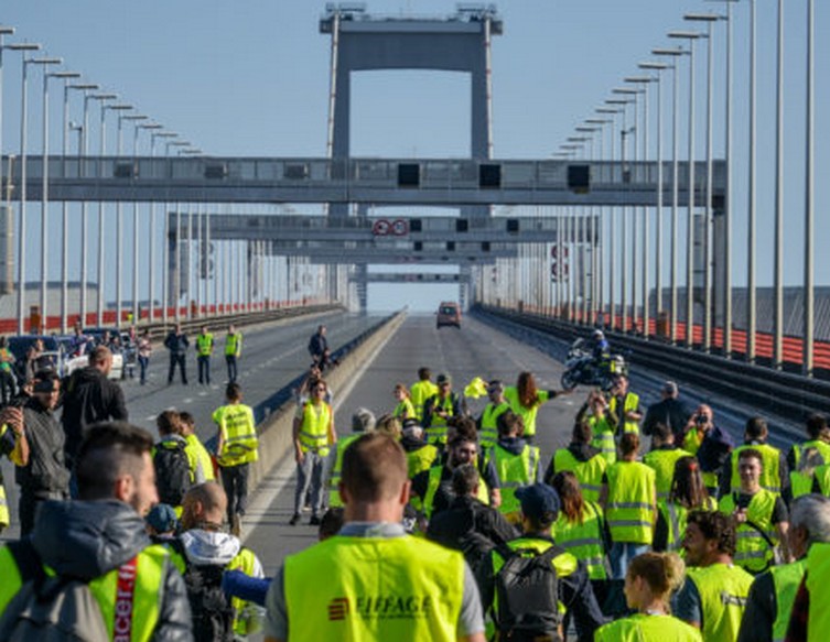 Gilets Jaunes Acte V Egalite Et Réconciliation