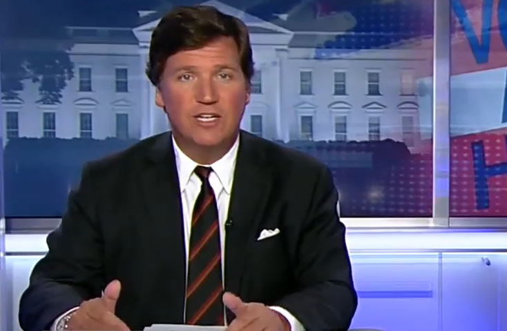 Le média conservateur Newsmax se réjouit du départ de Tucker Carlson de Fox News