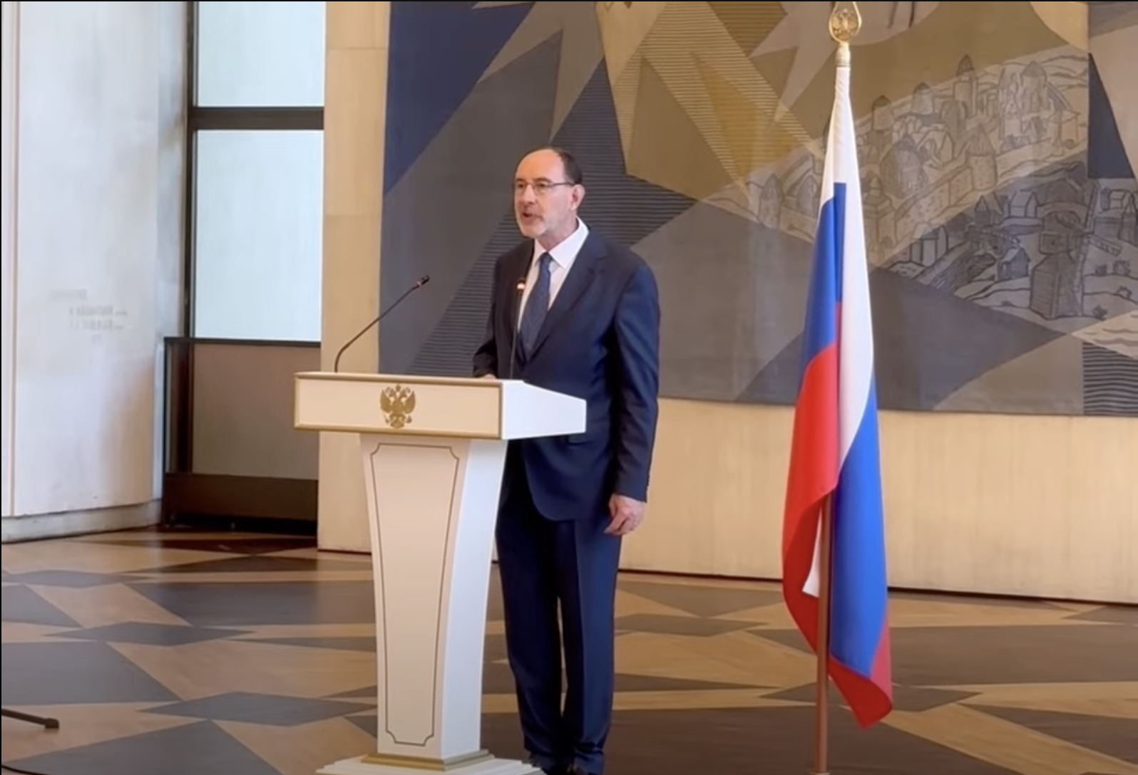 Discours de Pierre de Gaulle à l’Ambassade de Russie en France