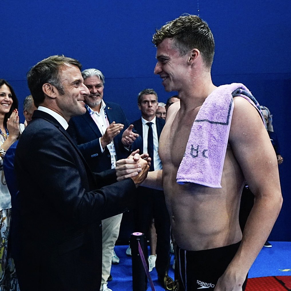 Macron, champion olympique de full contact