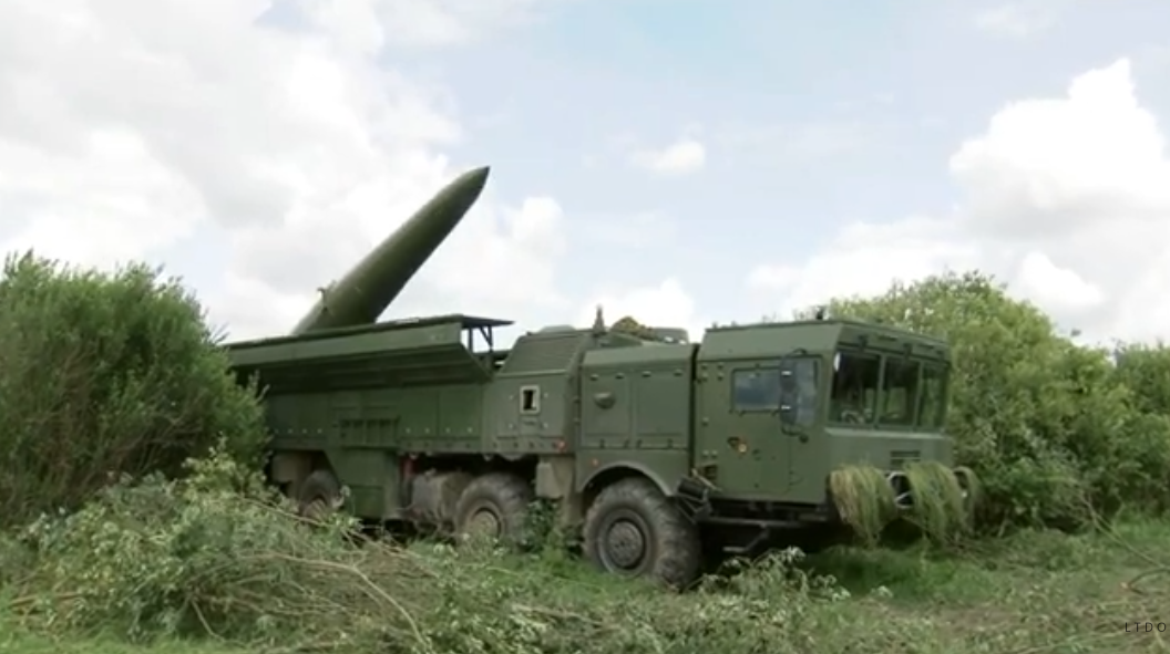 La Biélorussie déploie artillerie et missiles Iskander près de l’Ukraine et de la Russie