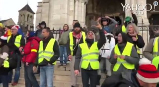 Panique Médiatique Des Gilets Jaunes Chantent La Quenelle